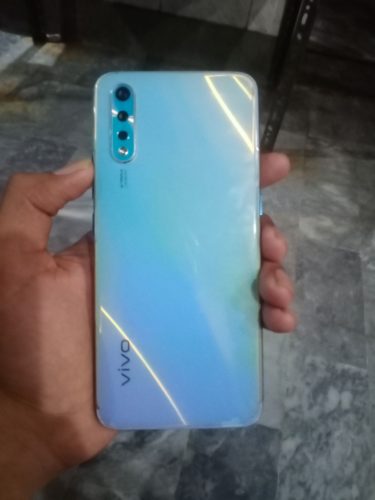 vivo s1 8/256gb only phone all ok exchange possible good phone